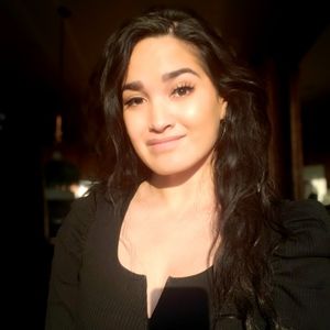 Meet your Posher, Liz